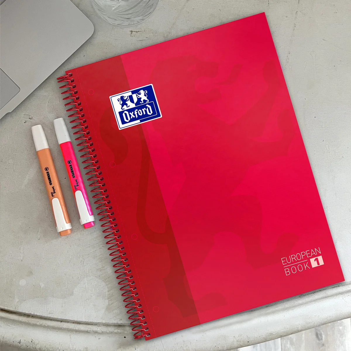 Oxford, Cuaderno A4, cuadricula 5x5, tapa extradura, microperforado, libreta A4 Europeanbook 1, color rojo