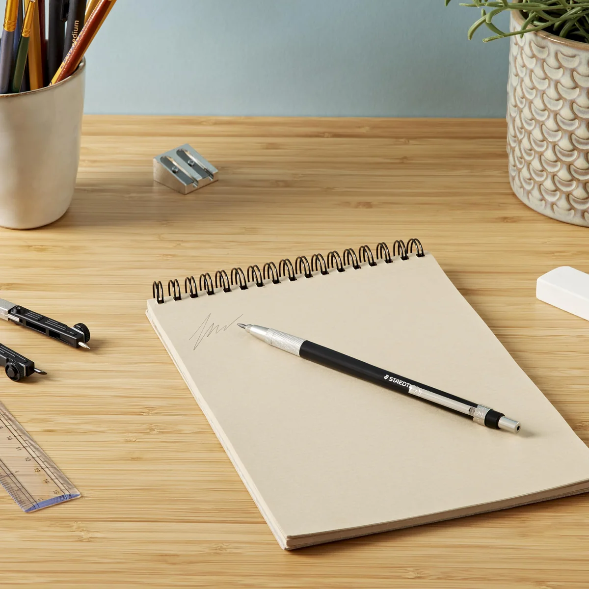 STAEDTLER Mars technico 780 Portaminas – 2 mm, con zona de agarre