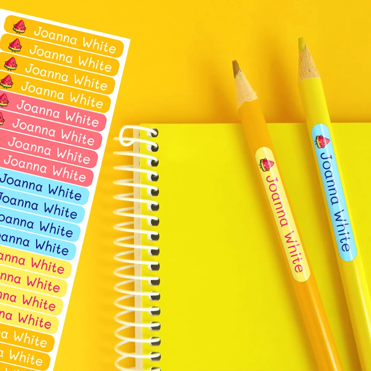 50 Etiquetas Adhesivas Personalizadas para lápices, bolis y rotuladores. Pegatinas escolares con nombre para marcar objetos, resistentes al agua para colegio y guardería, 4,6 x 0,6 cm…