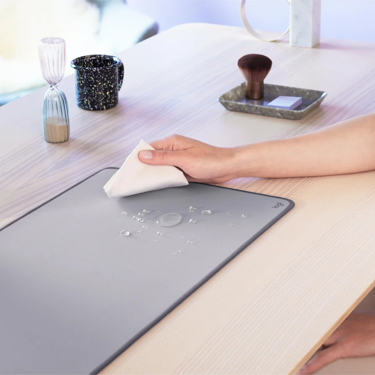 Logitech Desk Mat - Studio Series